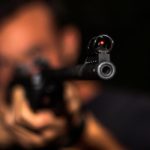 Devo usar armas de pressão para defesa pessoal? 